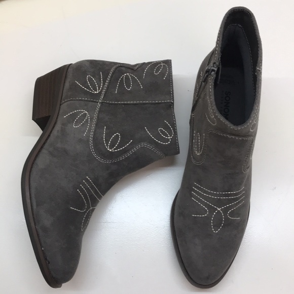 Sonoma Shoes - NWOT Sonoma Gray & White Cowgirl Booties Size 7.5
